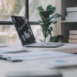 Bureau avec retour : comment bien choisir son bureau en L pour un poste de travail efficace ?